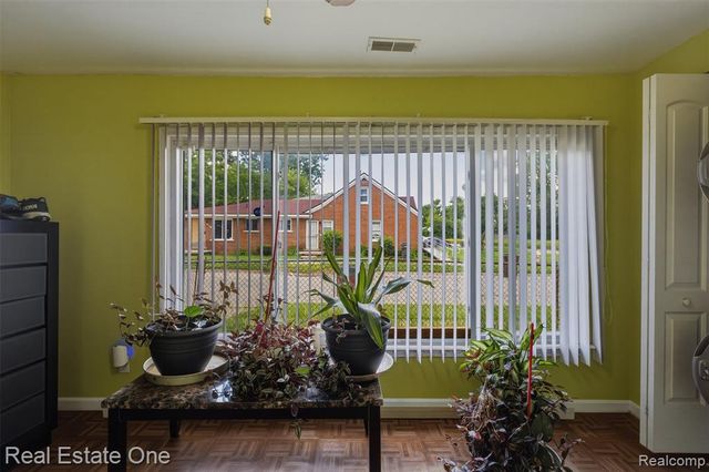 28151 Cherry Street, Inkster, MI 48141