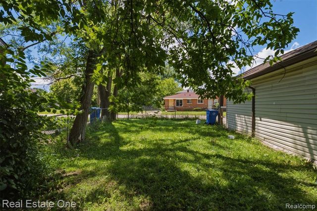 28151 Cherry Street, Inkster, MI 48141