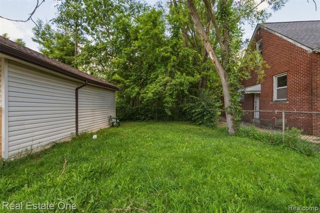 28151 Cherry Street, Inkster, MI 48141
