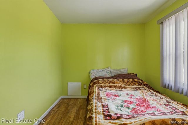 28151 Cherry Street, Inkster, MI 48141