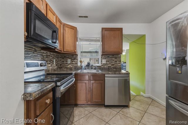 28151 Cherry Street, Inkster, MI 48141
