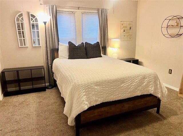 319 E 4TH Street, Maryville, MO 64468