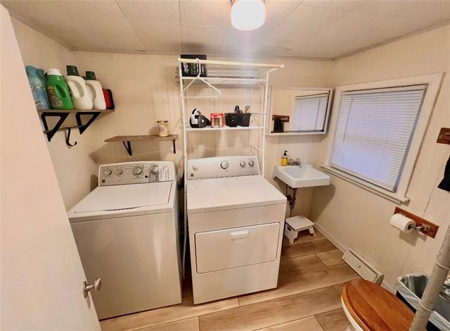 319 E 4TH Street, Maryville, MO 64468