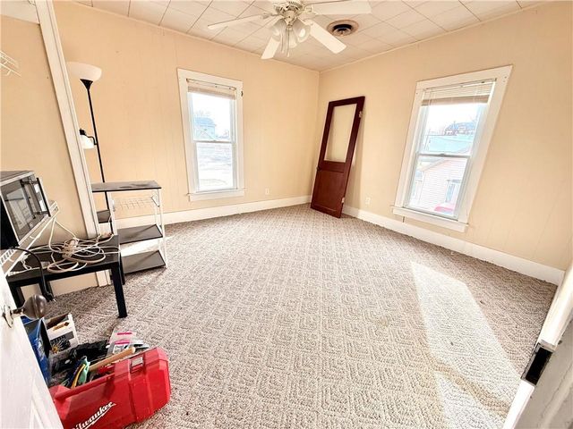 319 E 4TH Street, Maryville, MO 64468