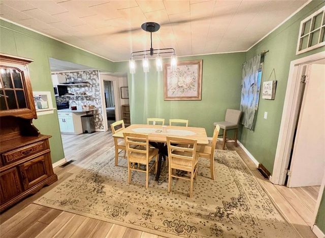 319 E 4TH Street, Maryville, MO 64468