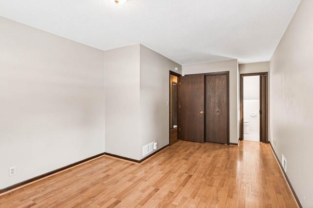 6381 Rath Drive, Woodbury, MN 55125