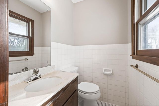 6381 Rath Drive, Woodbury, MN 55125