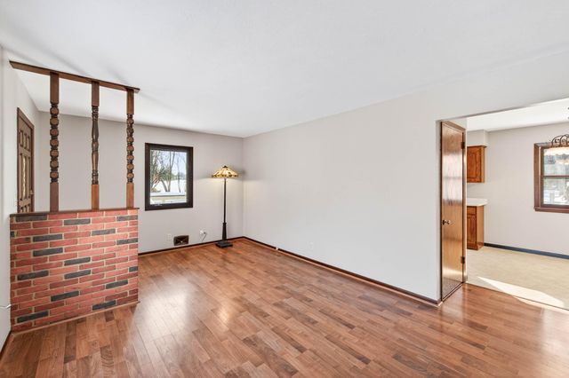 6381 Rath Drive, Woodbury, MN 55125