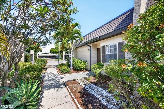 6300 S Pointe BLVD 327, Fort Myers, FL 33919
