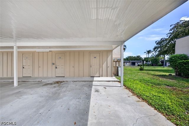 6300 S Pointe BLVD 327, Fort Myers, FL 33919