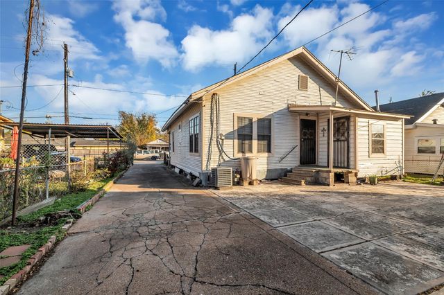 1113 71st Street, Houston, TX 77011