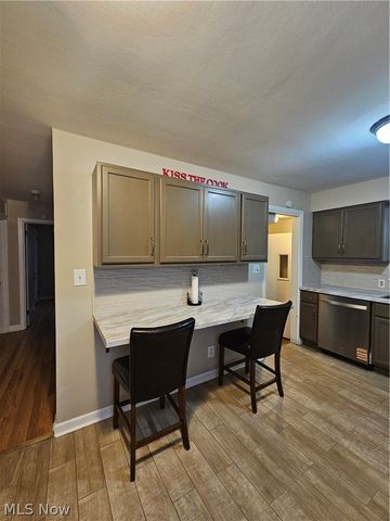 2402 Edgewater Drive, Poland, OH 44514
