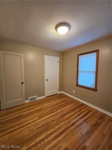 2402 Edgewater Drive, Poland, OH 44514