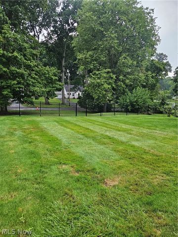 2402 Edgewater Drive, Poland, OH 44514