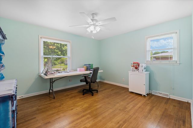 400 Dow Dr, Shelbyville, TN 37160