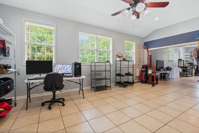 400 Dow Dr, Shelbyville, TN 37160