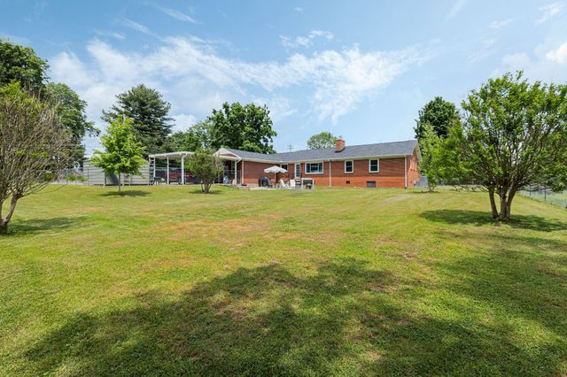 400 Dow Dr, Shelbyville, TN 37160