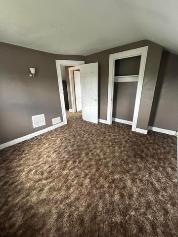 2397 Sullivant Avenue, Columbus, OH 43204