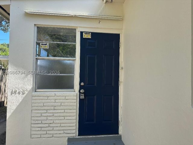 1948 Lincoln St 2, Hollywood, FL 33020