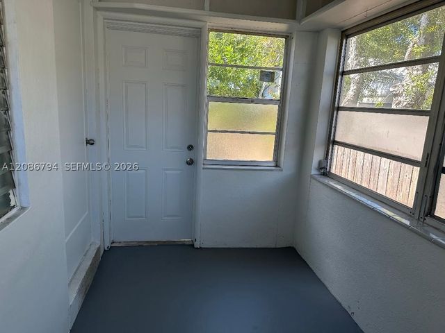 1948 Lincoln St 2, Hollywood, FL 33020