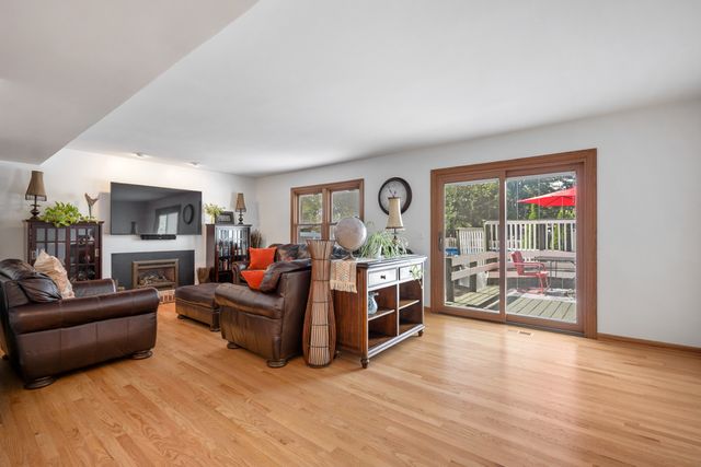428 Franklin Lane, Elk Grove Village, IL 60007