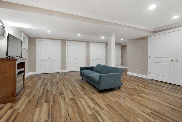 428 Franklin Lane, Elk Grove Village, IL 60007