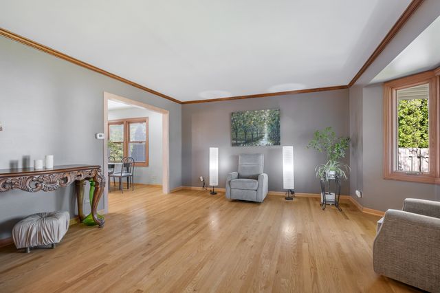 428 Franklin Lane, Elk Grove Village, IL 60007
