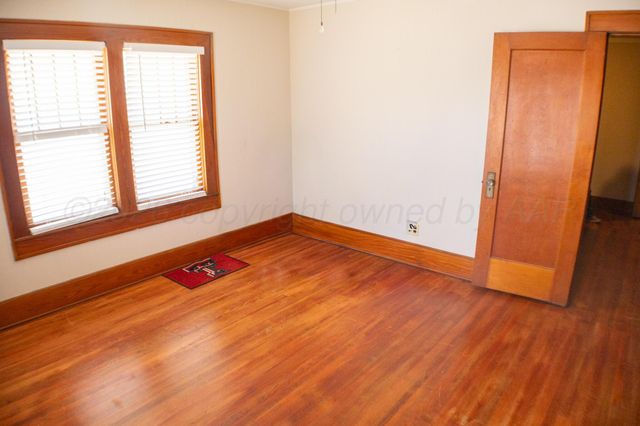 801 N Main Street, Mclean, TX 79057