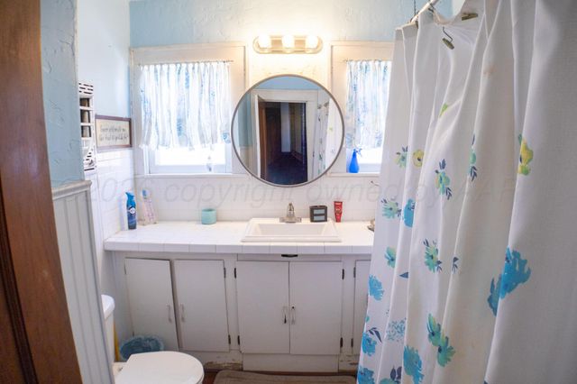 801 N Main Street, Mclean, TX 79057