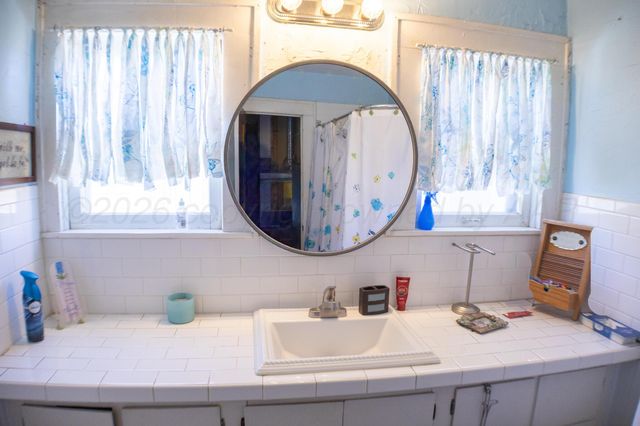 801 N Main Street, Mclean, TX 79057