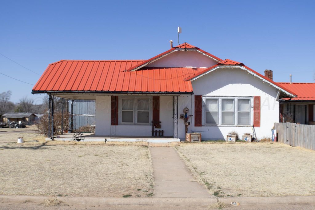 801 N Main Street, Mclean, TX 79057