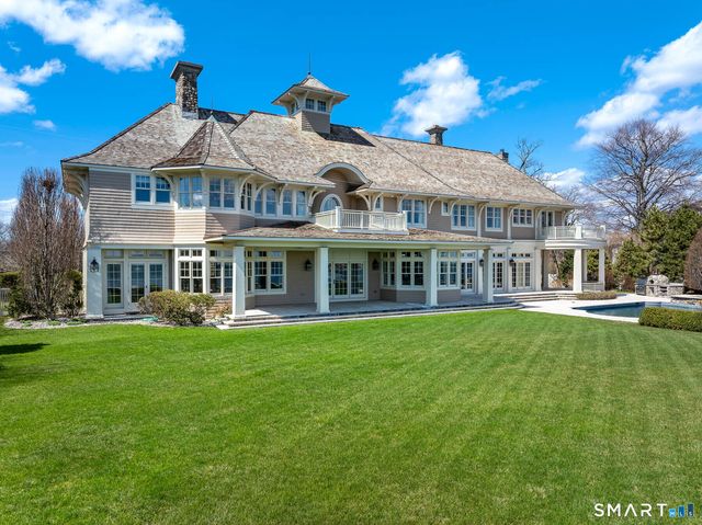 10 Shorehaven Road, Norwalk, CT 06855