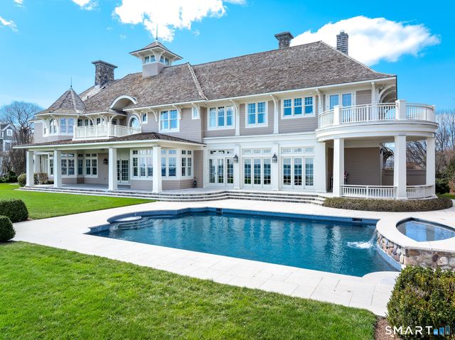 10 Shorehaven Road, Norwalk, CT 06855