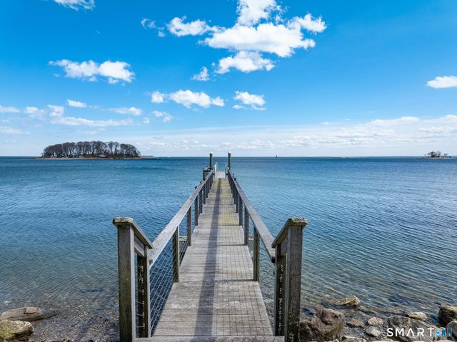 10 Shorehaven Road, Norwalk, CT 06855