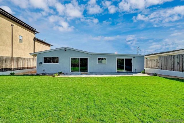 2802 Cowley Way, San Diego, CA 92110