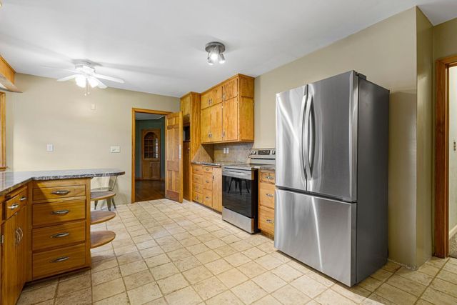 358 4th Street, Gaylord, MN 55334