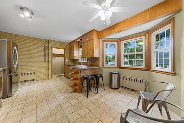 358 4th Street, Gaylord, MN 55334