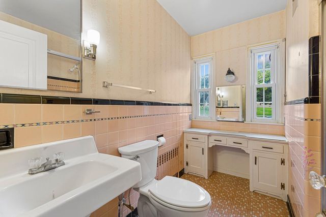 358 4th Street, Gaylord, MN 55334