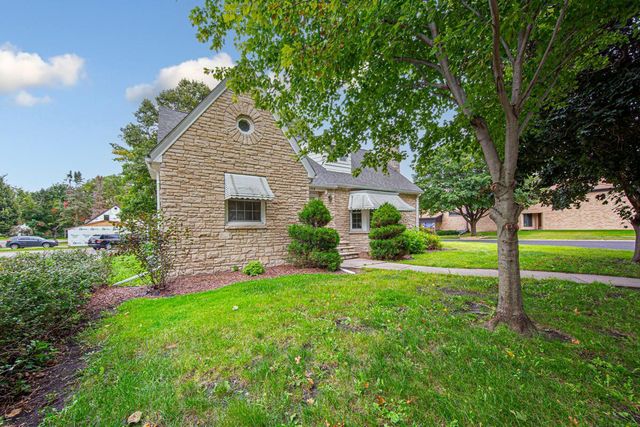 358 4th Street, Gaylord, MN 55334