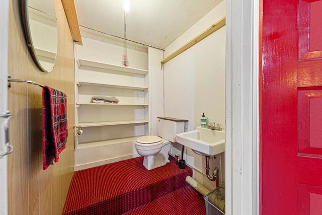 358 4th Street, Gaylord, MN 55334