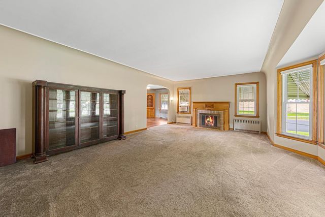 358 4th Street, Gaylord, MN 55334