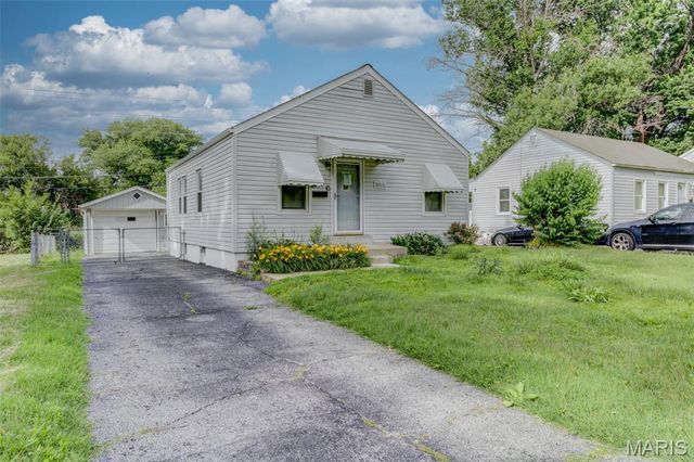 8015 Aline Avenue, Berkeley, MO 63134