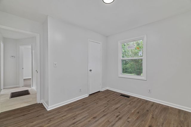 225 Vine Cir, Loretto, TN 38469