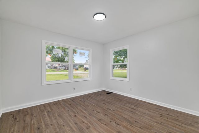 225 Vine Cir, Loretto, TN 38469