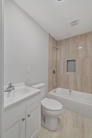 225 Vine Cir, Loretto, TN 38469