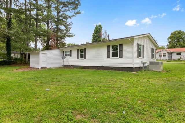225 Vine Cir, Loretto, TN 38469