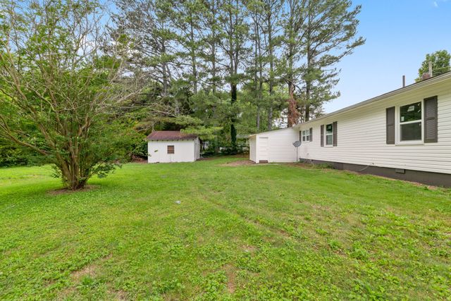 225 Vine Cir, Loretto, TN 38469