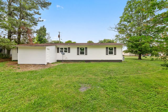225 Vine Cir, Loretto, TN 38469