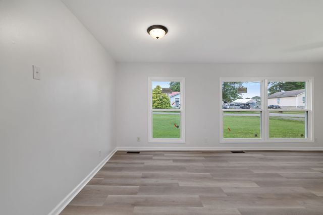 225 Vine Cir, Loretto, TN 38469