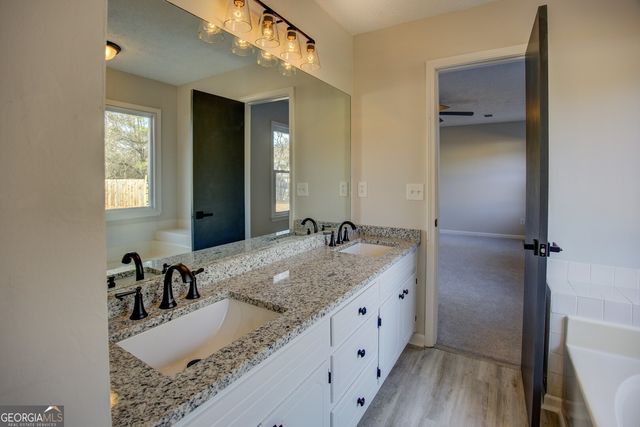 4100 Fox Chase Drive, Loganville, GA 30052